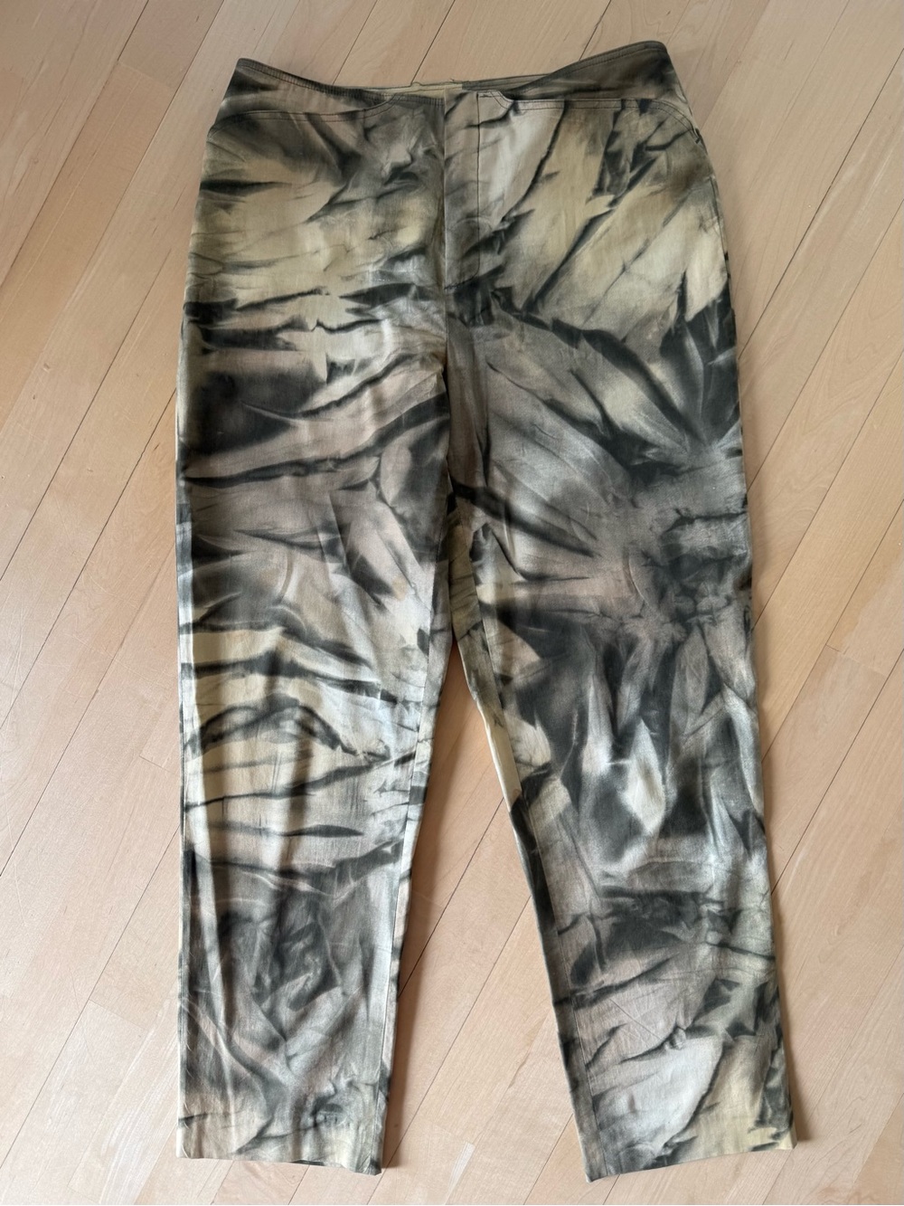 Donna Degnan Abstract Dyed, Straight Leg, Cropped/Ankle Pants